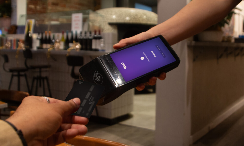 Oolio pay at table
